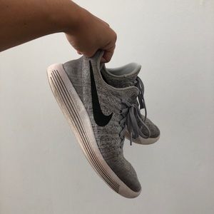 Nike Low Flyknit Running Shoes